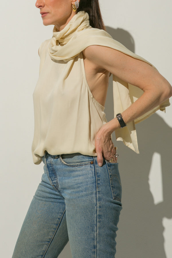 
                  
                    OLYMPIA TOP
                  
                