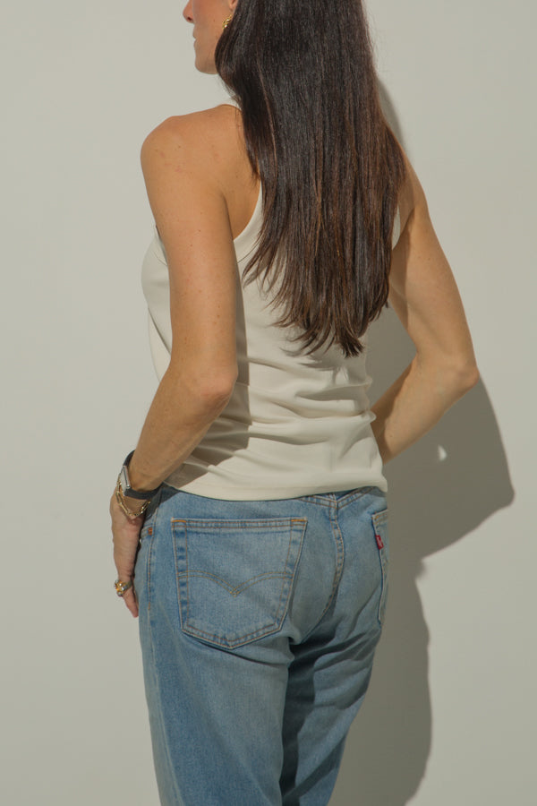 
                  
                    CLASSIC TANK TOP
                  
                
