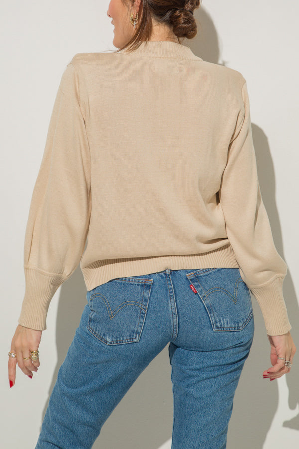 
                  
                    CLASSIC KNITTED LONG SLEEVE TOP
                  
                